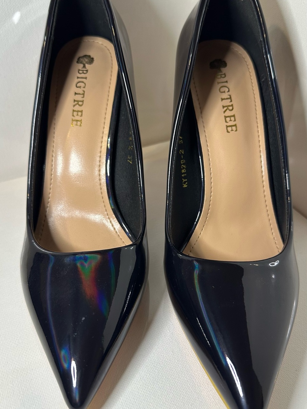 BIGTREE Women's Black Patent Pointed-Toe Heels 4 inch heel